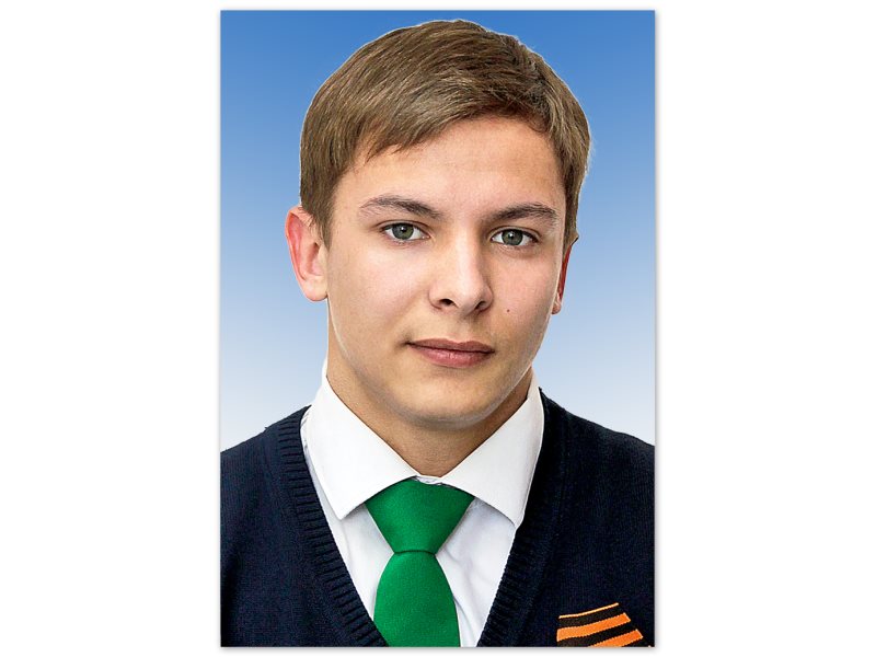 Евгений Богатырев – выпускник 2017 г.