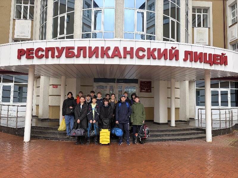 Будущие защитники Отечества: десятиклассники лицея отправились на учебные сборы.