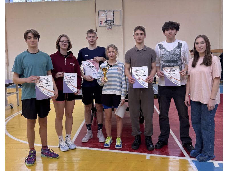 Мастера ракетки: лицеисты на районных соревнованиях по настольному теннису заняли призовое место.