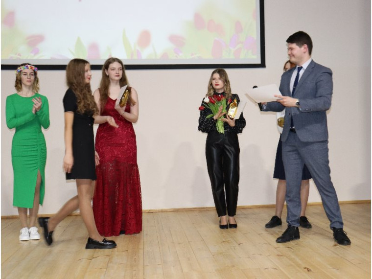 В преддверии празднования Международного женского дня в лицее прошел конкурс «Мисс Очарование».